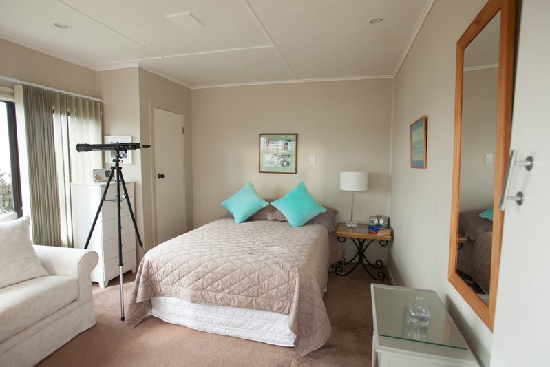 Sails Visit Waiheke Holiday Houses